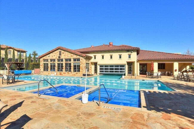 Building Photo - 102 Bella Toscana Ave