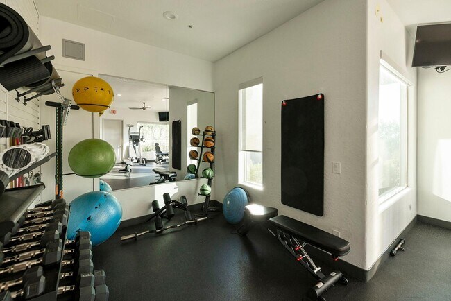 Building Photo - 11489 E Raintree Dr