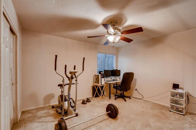 Building Photo - 504 Woodsorrel Way