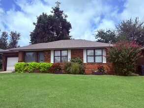Building Photo - NW OKC 3-Bedroom Home for Lease