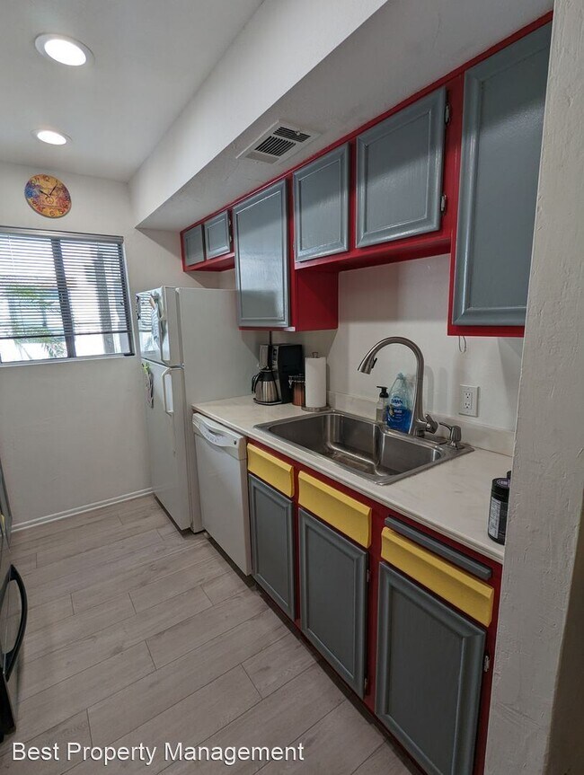 Building Photo - 2 br, 2 bath House - 1050 E. Ramon Rd  #43
