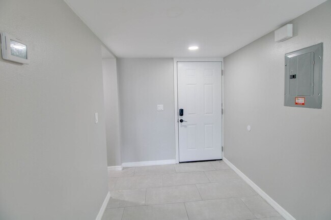 Building Photo - 1054 Lotus Cove Ct