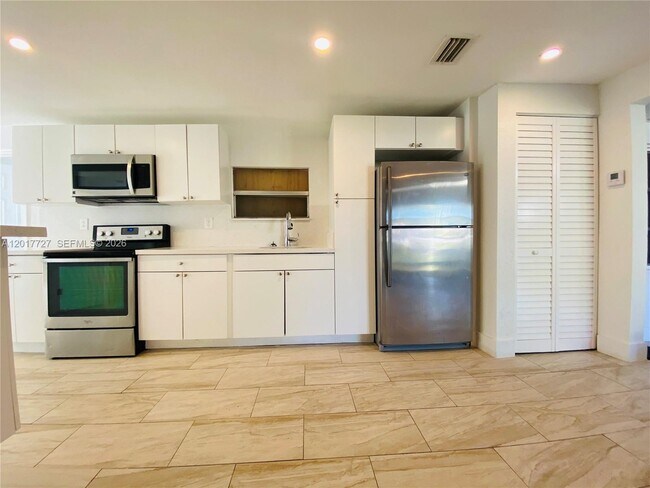 Building Photo - 2230 NW 51st Terrace