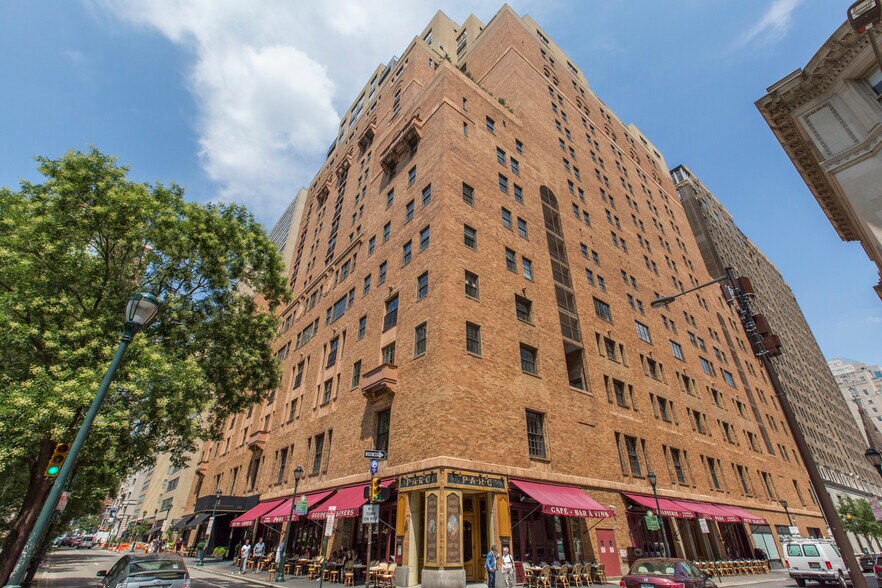 Building Photo - 225 S 18th St