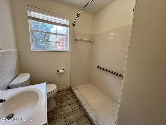 Building Photo - 1377 Tiber Ave