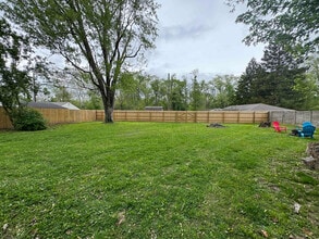 Building Photo - 2512 E 72nd St