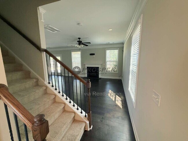 Building Photo - 108 Redmont Ct