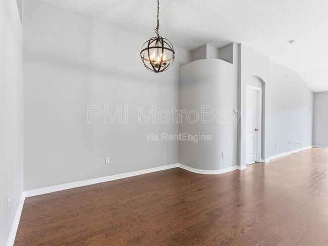 Building Photo - 7632 Blue Spring Dr