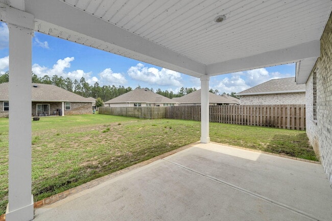 Building Photo - 147 Picnic Pl