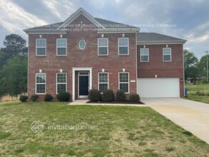 Building Photo - 104 Sassafras Rd