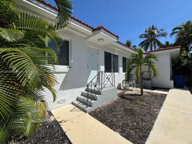 Primary Photo - 8201 Abbott Ave