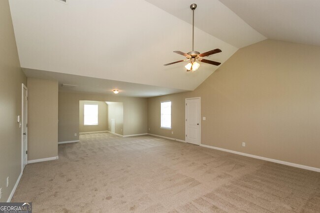 Building Photo - 5563 Martin Ct