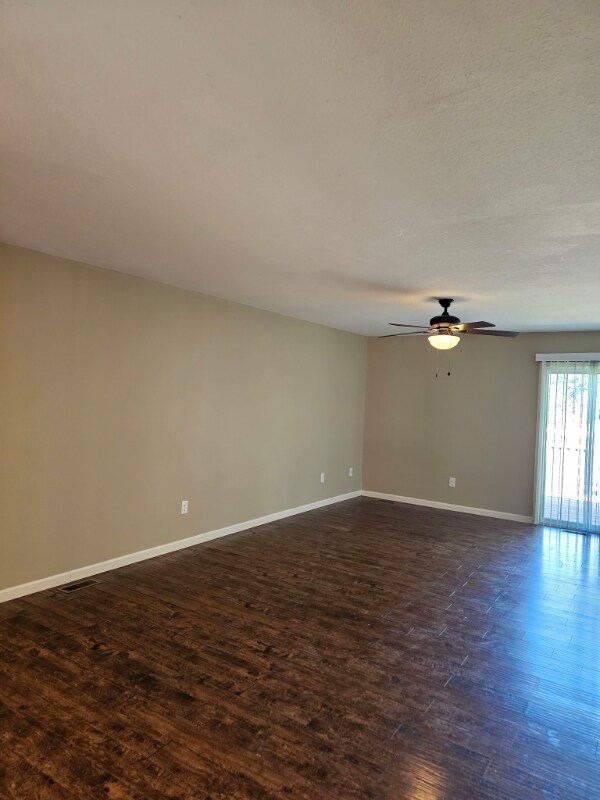 Building Photo - 210 Vanover Ln