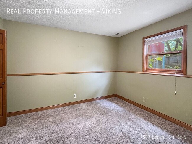 Building Photo - 2 Bedroom 2 Bathroom Home with Fenced In Y...