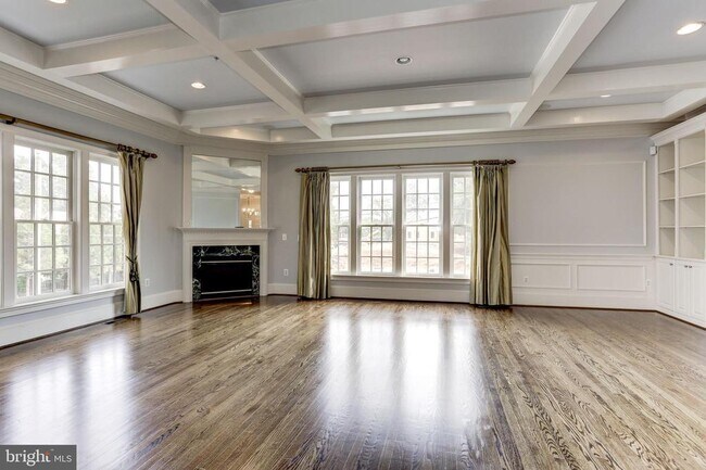 Building Photo - 7233 Addington Dr