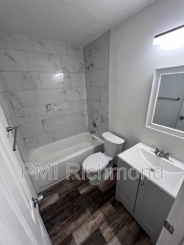 Building Photo - 3517 Briel St