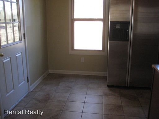 Building Photo - 4421 Elam St