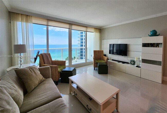 Building Photo - 3505 S Ocean Dr