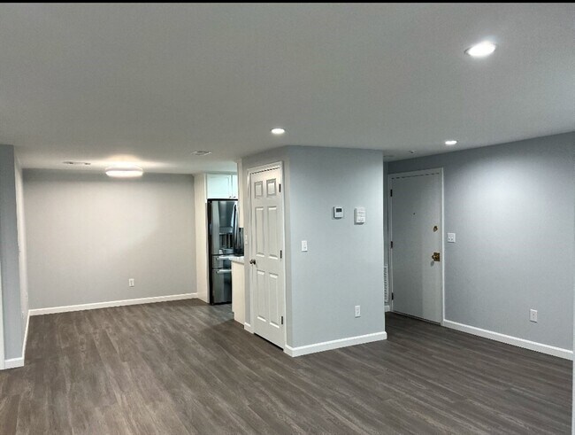 Building Photo - 108 Norton Ave