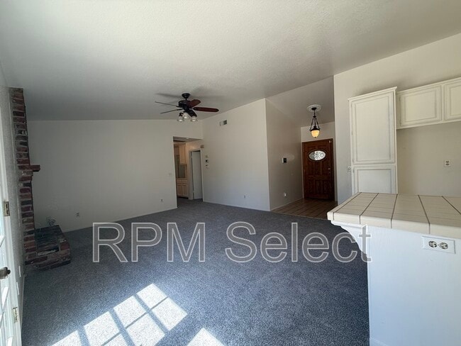 Building Photo - 2264 Americana Dr