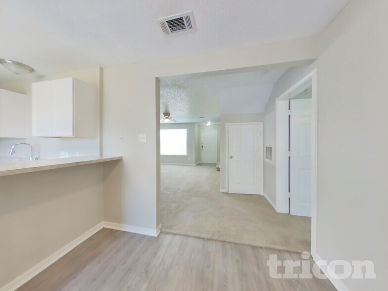 Building Photo - 7740 Sign St