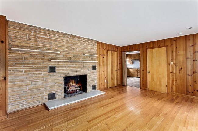 Building Photo - 1201 N Woolsey Ave