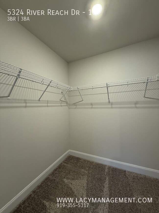 Building Photo - 5324 River Reach Dr