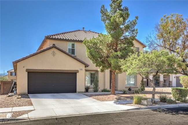Primary Photo - 4925 N Goldfield St
