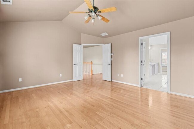 Building Photo - 2030 Brook Meadow Dr