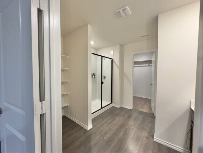 Building Photo - 11333 Pecan Crk Dr