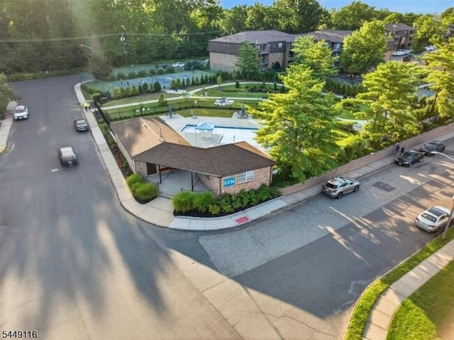 Building Photo - 94 Beverly Hl Ter