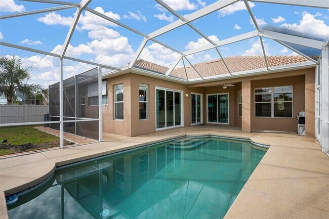 Building Photo - 6121 46th Ln E