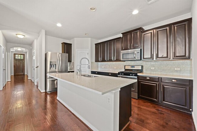 Building Photo - 351 Wincliff Dr