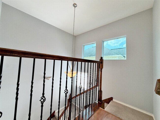 Building Photo - 1608 Holman St