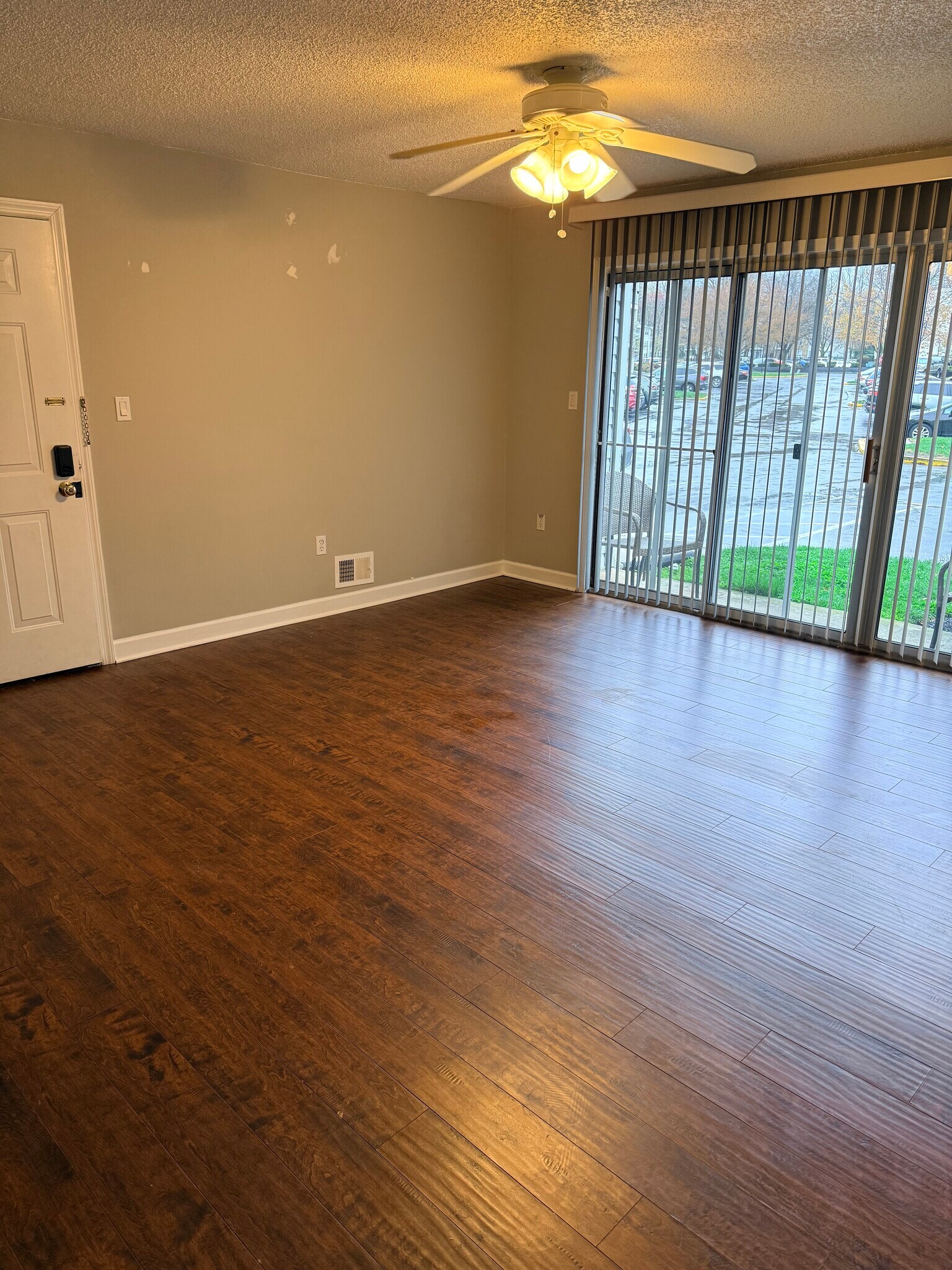 Building Photo - 32 Holly Ct