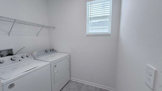 Building Photo - 207 Bogey Dr