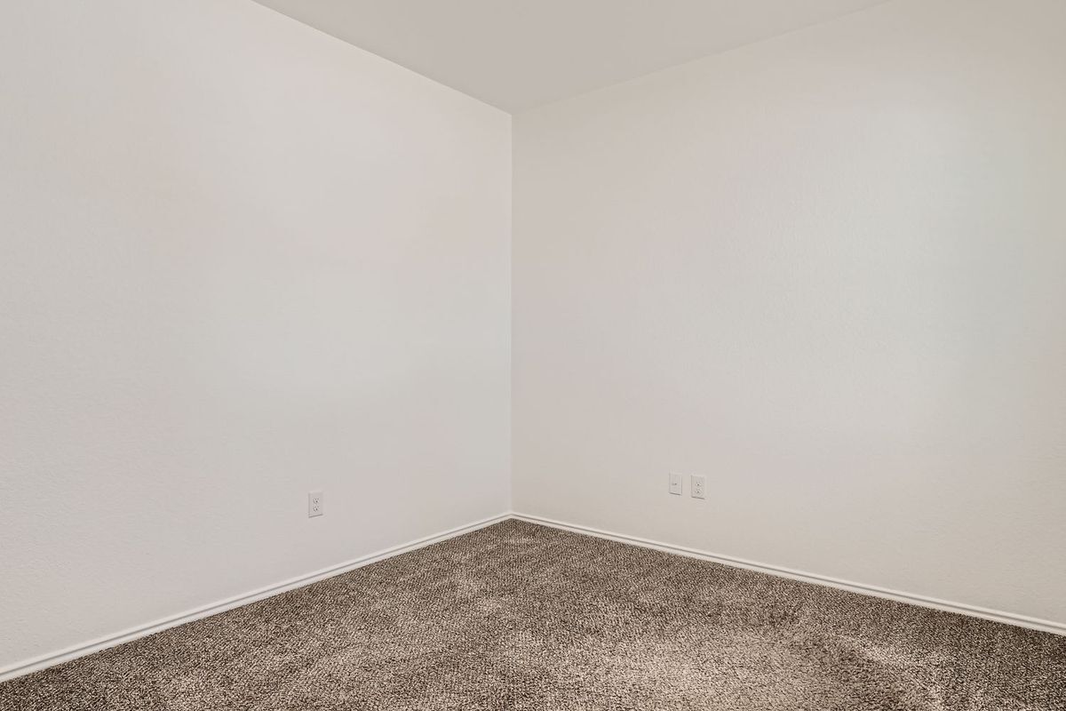 Building Photo - 15111 Pandion Dr