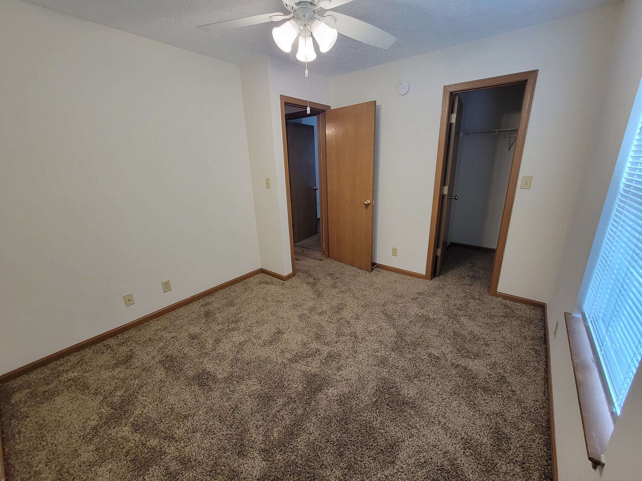 Building Photo - 80 Phillips Ct