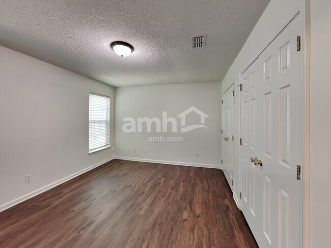 Building Photo - 5824 Downfield Wood Dr