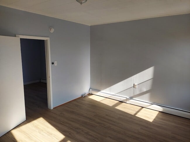 Building Photo - 9 W 35th St