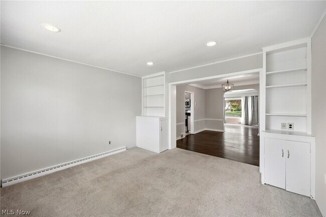 Building Photo - 3889 Grenville Rd