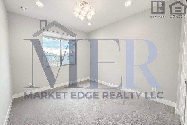 Building Photo - 3Bed/2.5Bath House at Deer Valley/Cave Creek Rd! $4995 Move-In Special! Ready for Immediate Move-In!