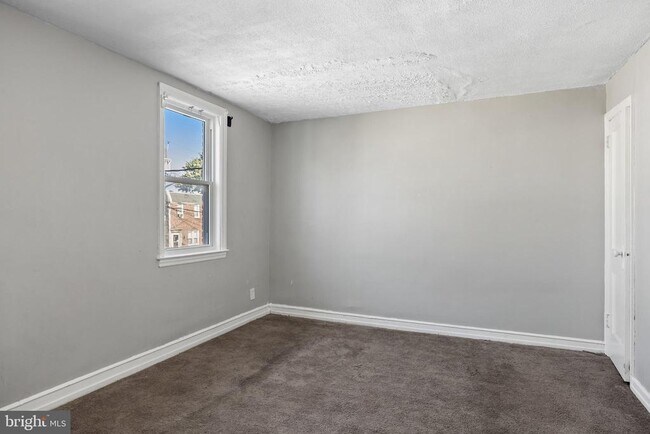 Building Photo - 1130 S Merrimac Rd