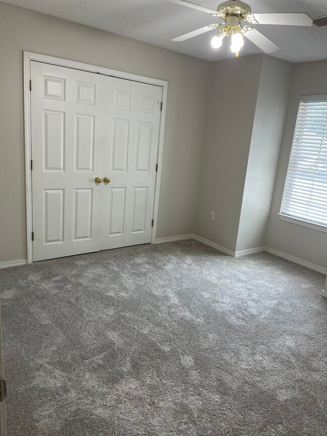 Bedroom #2 - 208 Twin Lakes Ln