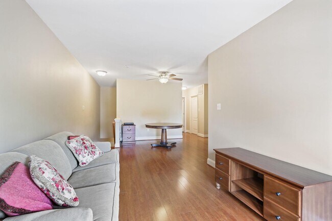 Building Photo - 308 Orchard Ridge Dr