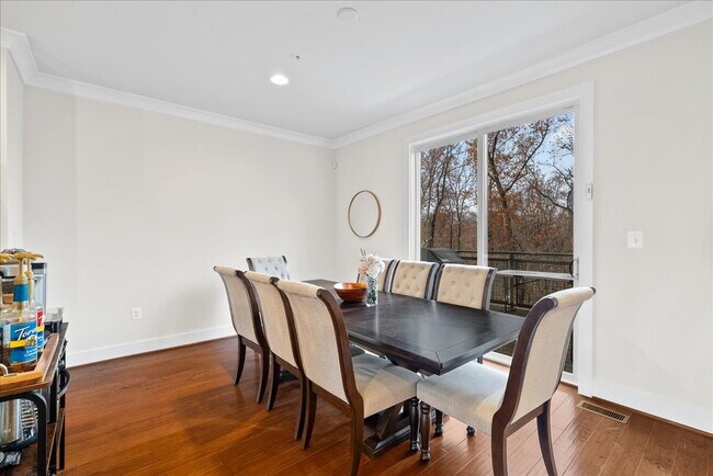 Building Photo - A Glimpse of Serene Living in Chantilly, VA