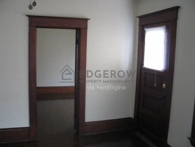 Building Photo - 737 6th St NW