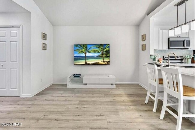 Building Photo - 2623 Lagoon Knoll Dr