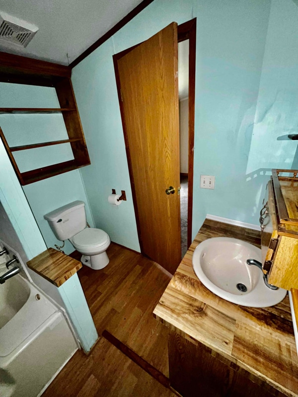 Building Photo - 1038 Maple Dr