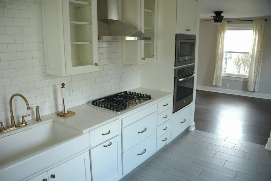 Kitchen looking into the Living Room - 251 Tanksley Ave